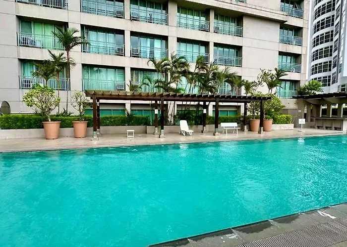 Apartment Modern Deluxe Staycation In Soho Central, Queen Bed, Netflix, Free Access To Pool Manila